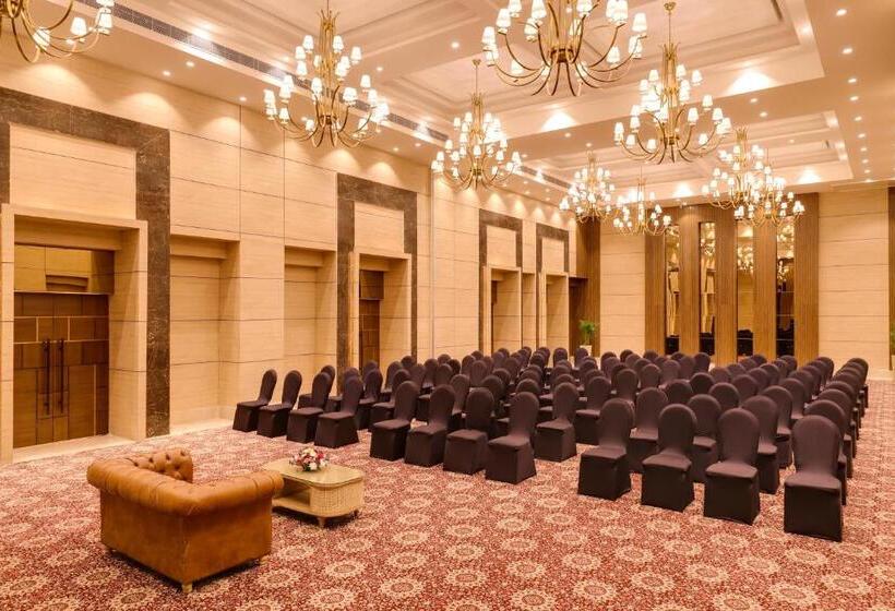 استراحتگاه Lemon Tree Hotel Tapovan Rishikesh