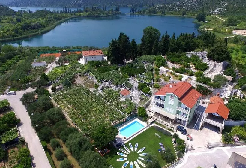 Villa Solo