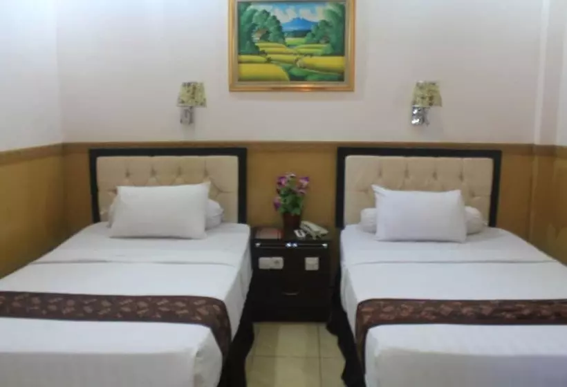 Anggraeni Hotel Ketanggungan