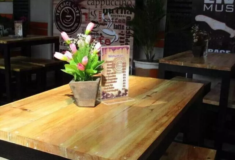 Anggraeni Hotel Ketanggungan