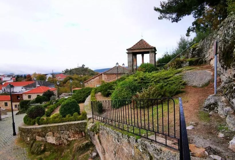 ベッドアンドブレックファースト Casa Do Castelo