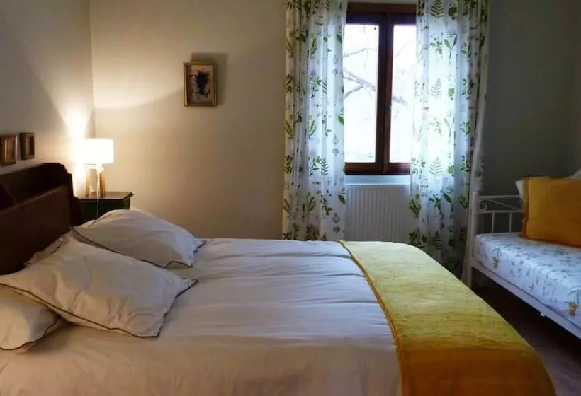 Aamiaismajoitus (B&B) Chambres Ambroisie