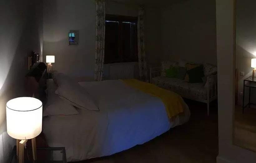 Aamiaismajoitus (B&B) Chambres Ambroisie