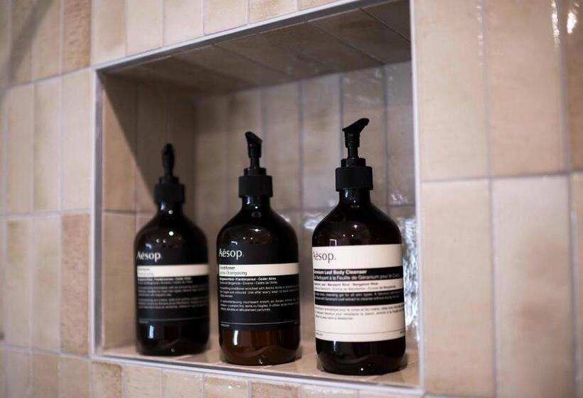 تختخواب و صبحانه Clos De La Barbanne