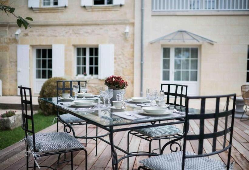 تختخواب و صبحانه Clos De La Barbanne