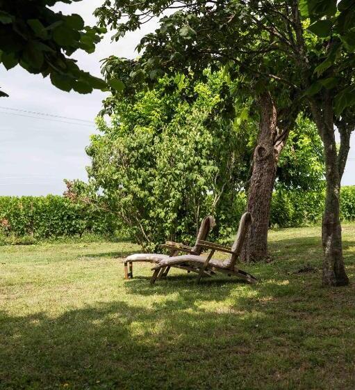 تختخواب و صبحانه Clos De La Barbanne