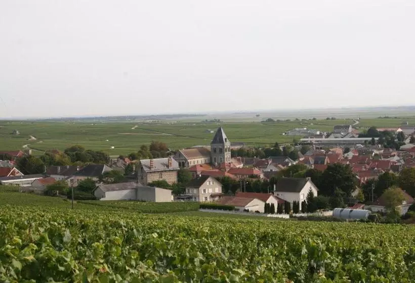 Aamiaismajoitus (B&B) Demeure Saint Martin