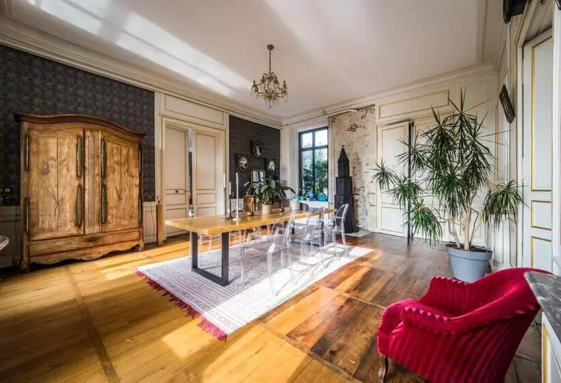 Aamiaismajoitus (B&B) Demeure Saint Martin