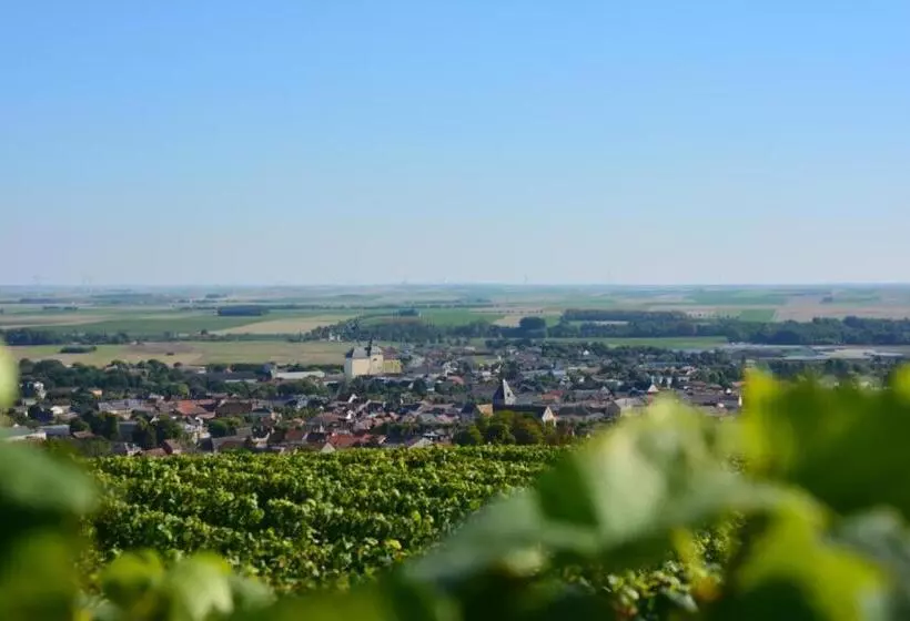 Aamiaismajoitus (B&B) Demeure Saint Martin