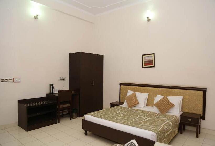 Gulmohar Sariska Resort