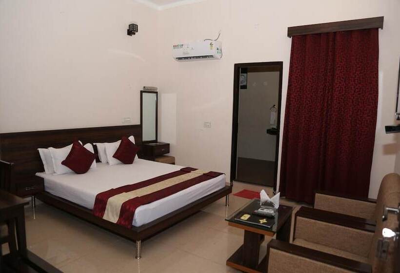 Gulmohar Sariska Resort