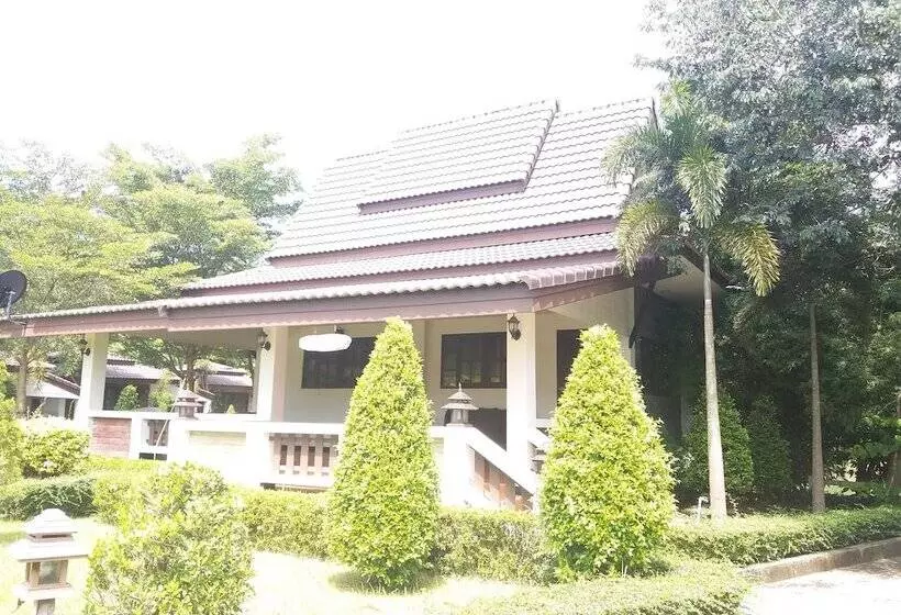 Hotelli Chortip Resort