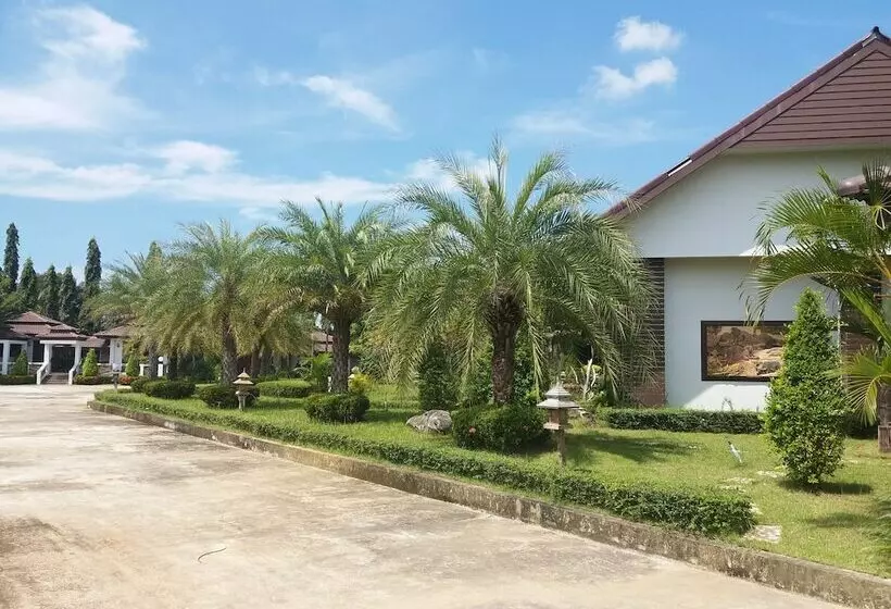 Hotelli Chortip Resort