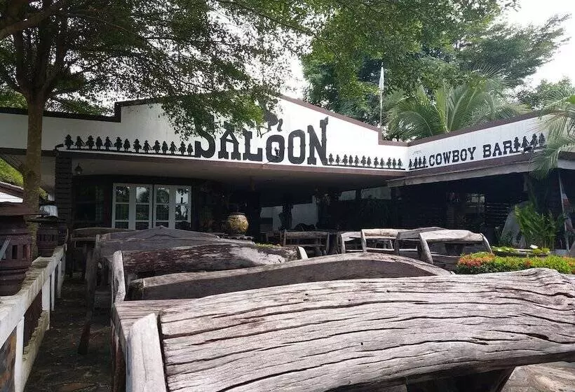 Hotelli Chortip Resort