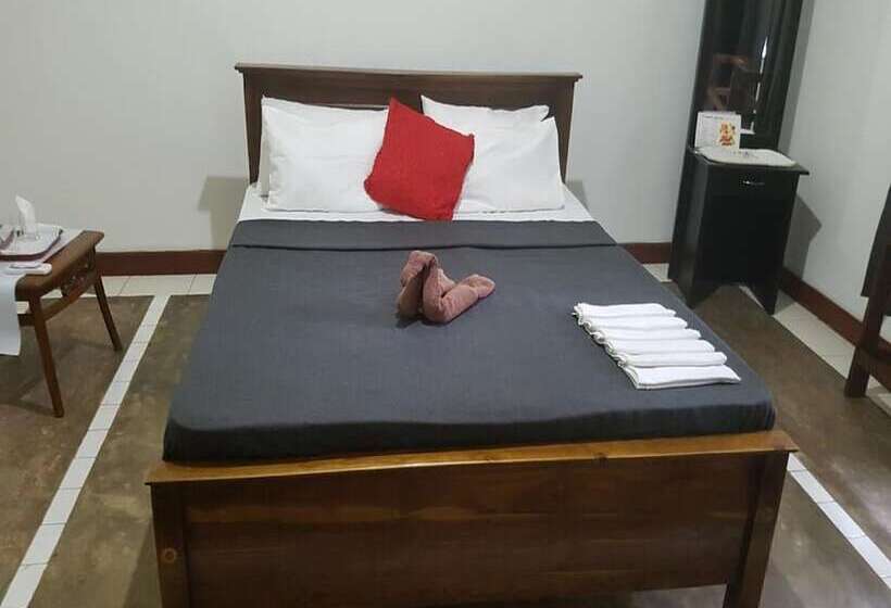 فندق Crystal Lodge