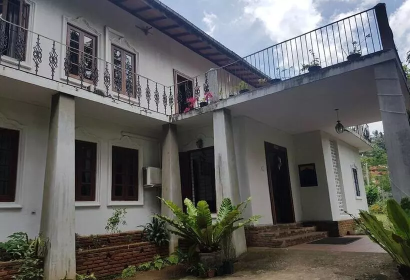 ホテル Crystal Lodge