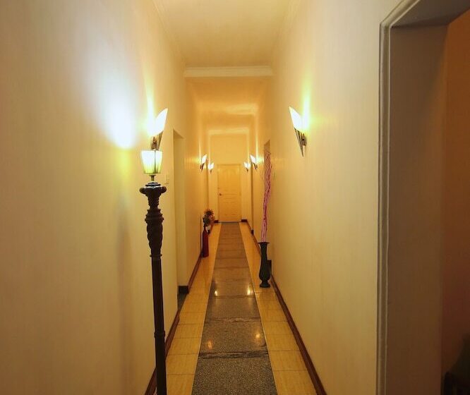 فندق Crystal Lodge