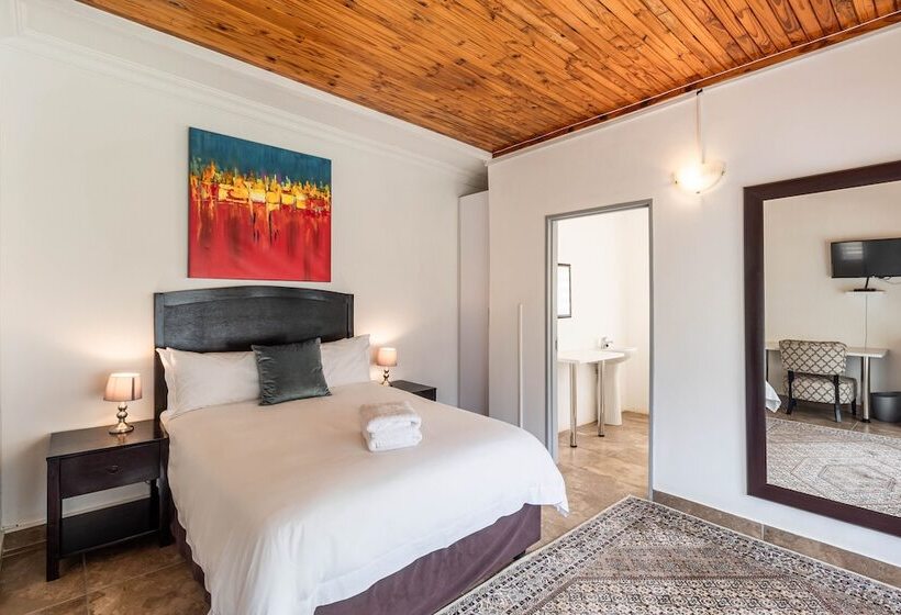 Hotel Graceland Conference And Lifestyle Centre