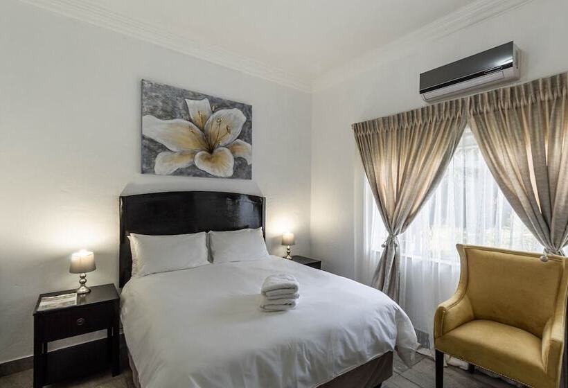 Hotel Graceland Conference And Lifestyle Centre