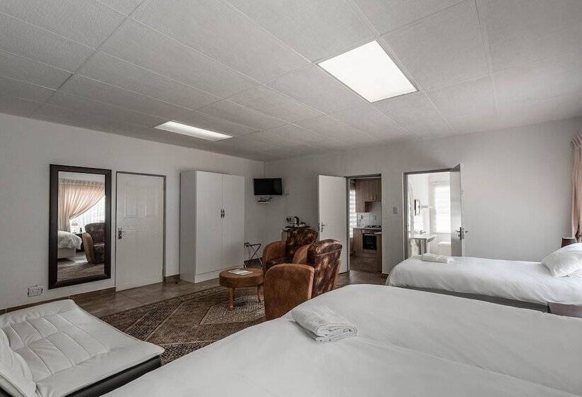 Hotel Graceland Conference And Lifestyle Centre