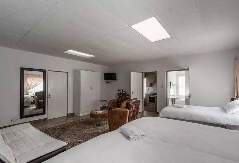 Hotelli Graceland Conference And Lifestyle Centre