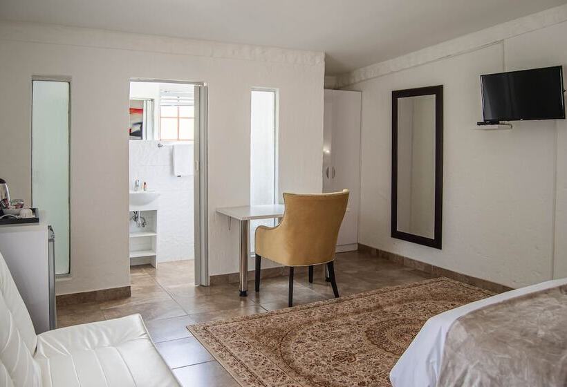 Hotel Graceland Conference And Lifestyle Centre