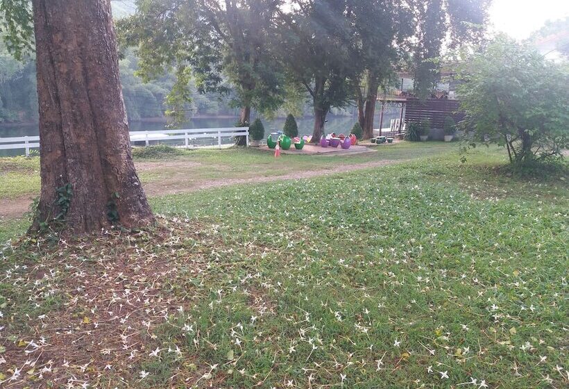 هتل Ingphupha Resort And Restaurant