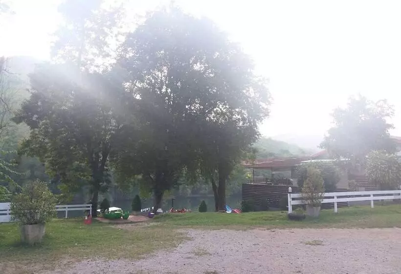 Hotelli Ingphupha Resort And Restaurant