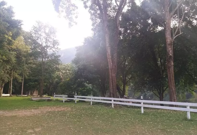 Hotelli Ingphupha Resort And Restaurant