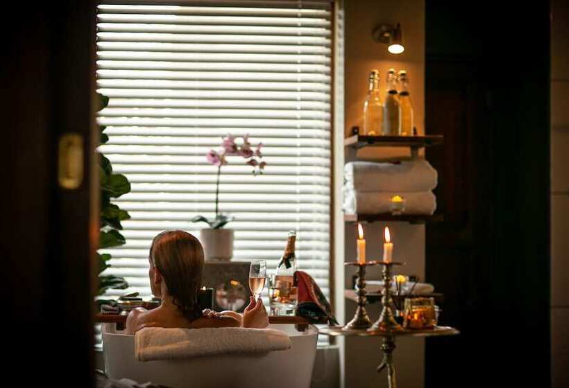 בית מלון כפרי Jamala Madikwe