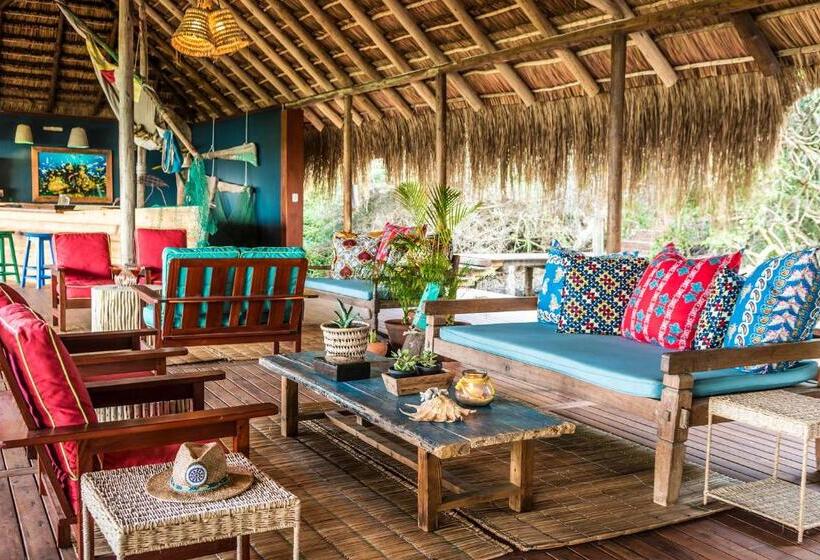 בית מלון כפרי Machangulo Beach Lodge