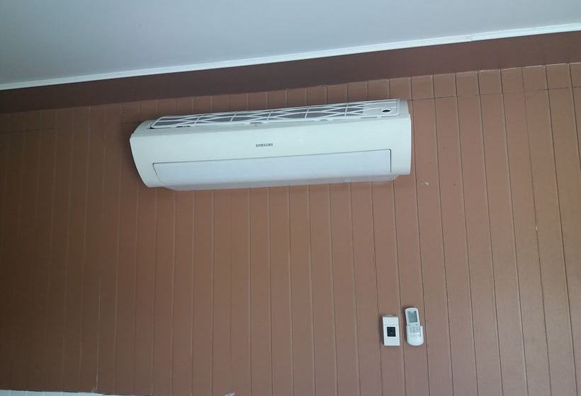 Hotelli Monrak Lamtakong Resort