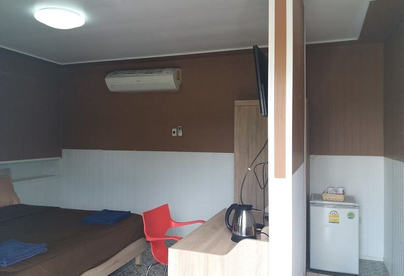 Hotelli Monrak Lamtakong Resort