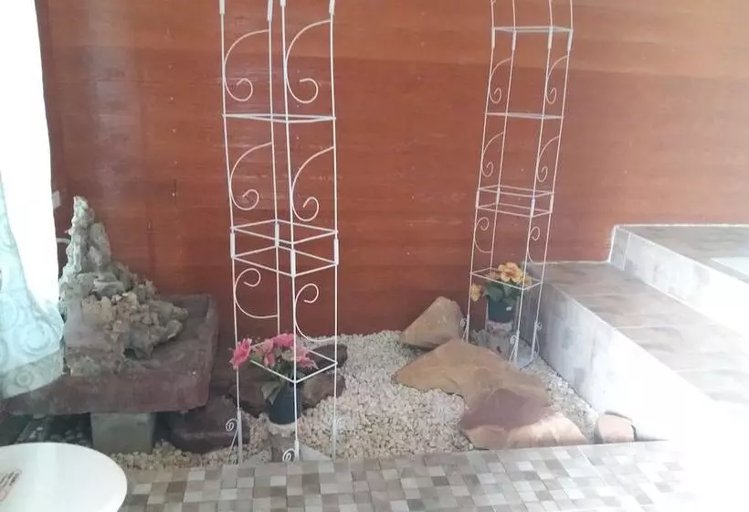 ホテル Monrak Lamtakong Resort