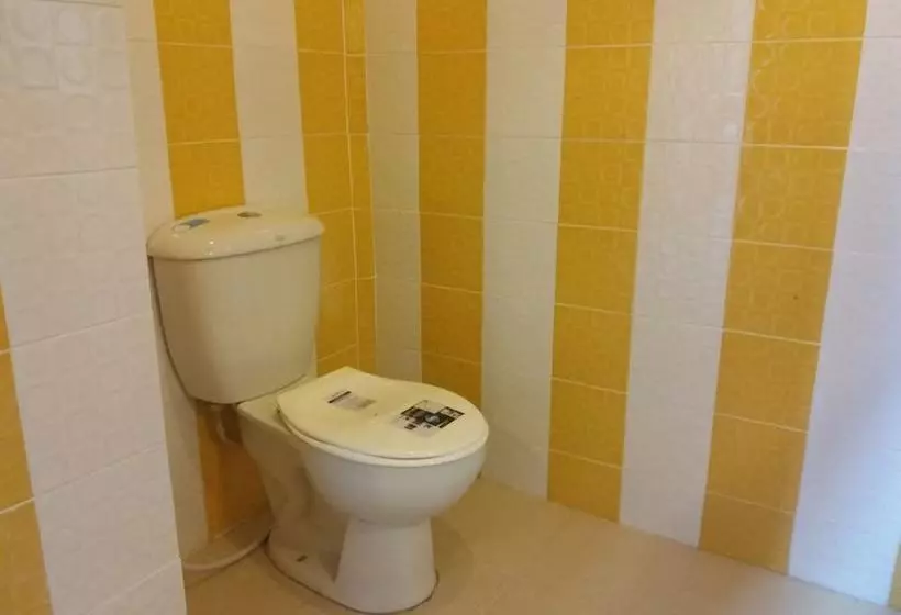 ホテル Monrak Lamtakong Resort