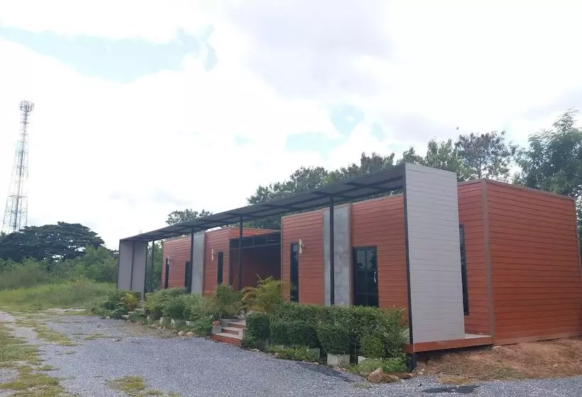 ホテル Monrak Lamtakong Resort