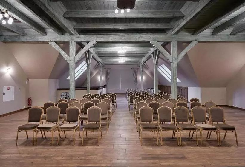 Hotelli Pałac Poledno