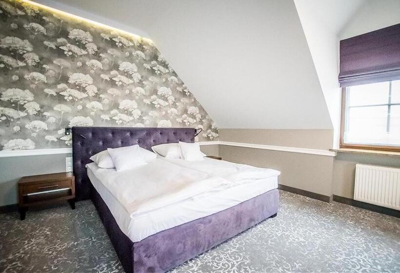 בית מלון כפרי Pałac Poledno