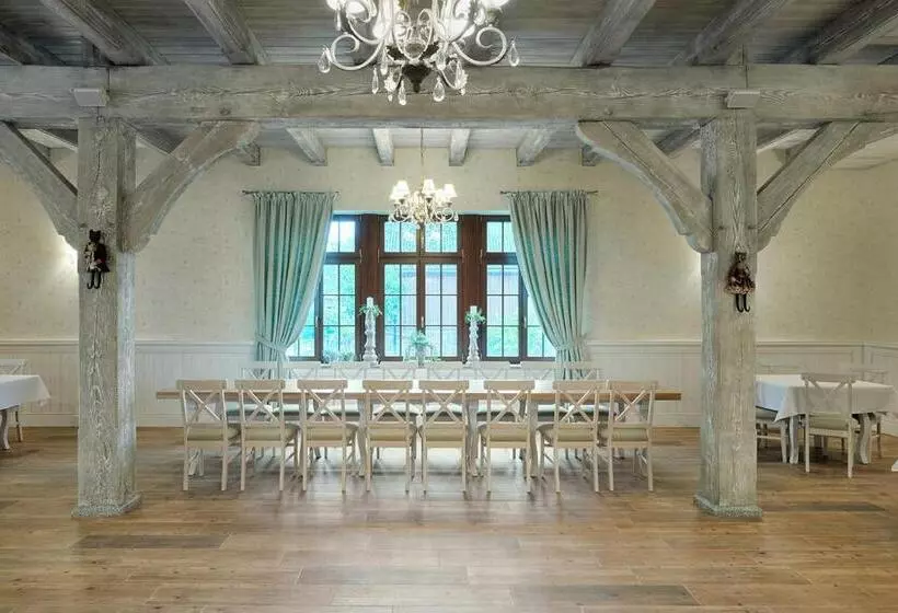 Hotelli Pałac Poledno