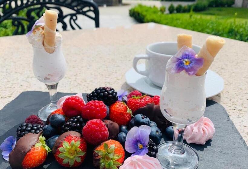 בית מלון כפרי Pałac Poledno