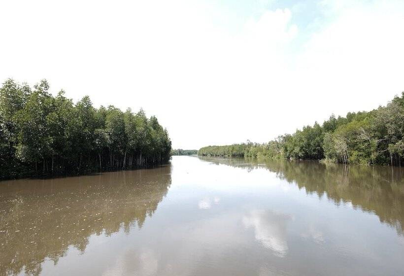 Hotel Srikanlaya Resort