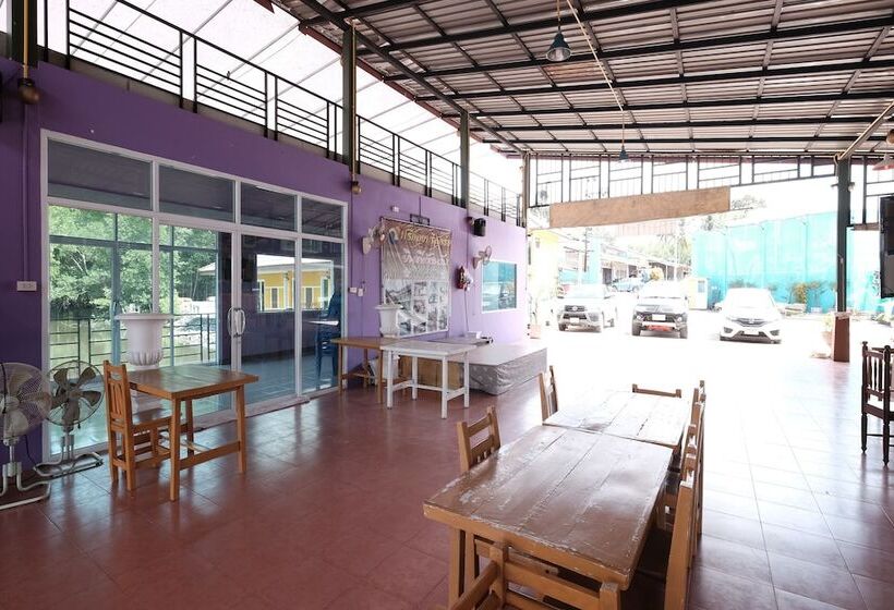 Hotel Srikanlaya Resort