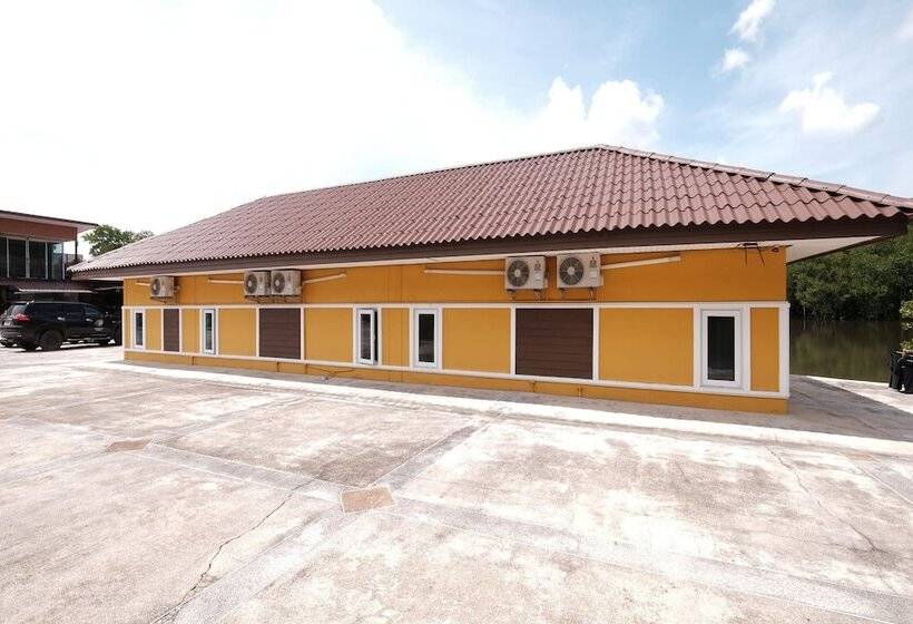 Hotel Srikanlaya Resort