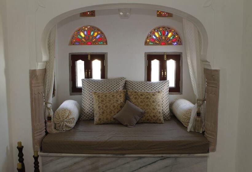 בית מלון כפרי Talabgaon Castle