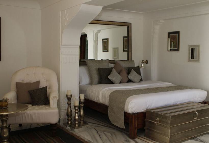 בית מלון כפרי Talabgaon Castle