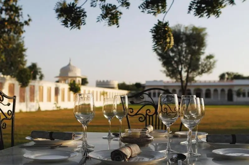 ホテル Talabgaon Castle