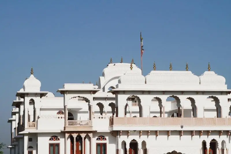 ホテル Talabgaon Castle