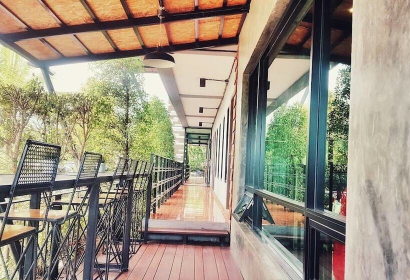 בית מלון כפרי The Prince