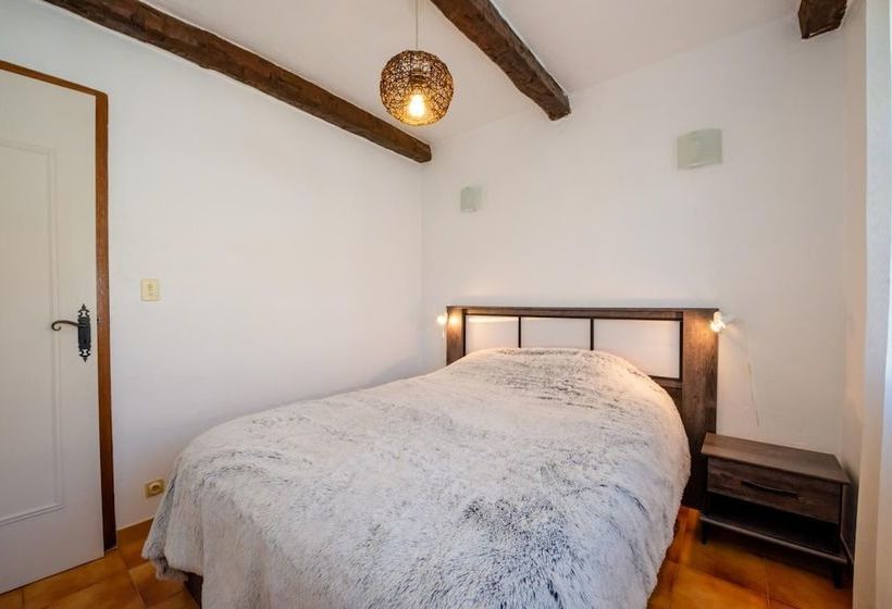 Laureanne By Gites De France