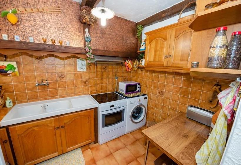 Laureanne By Gites De France